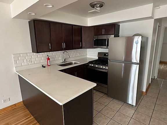 2nd image of 3018 E Cheltenham Pl #6B