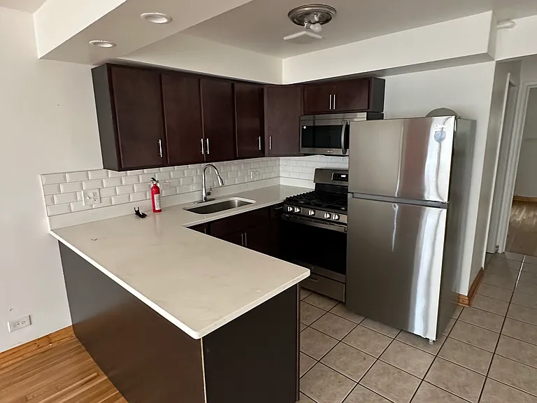3018 E Cheltenham Pl #6B — Photo 2