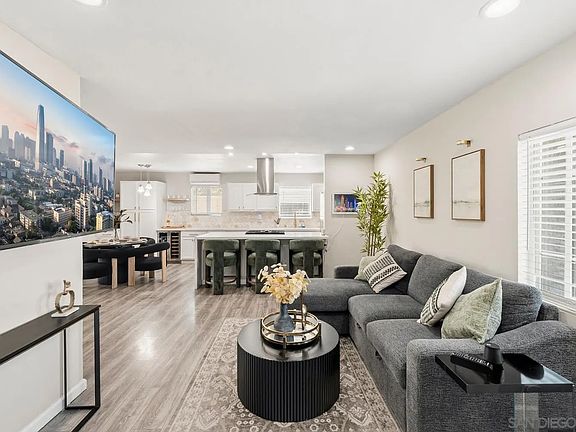 2nd image of 465 Parkbrook St