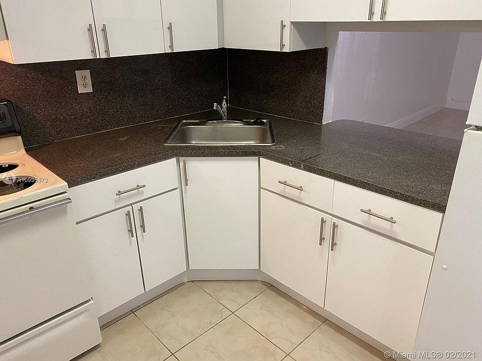 1st image of 801 NW 47th Ave APT W121