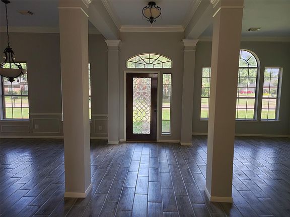 4th image of 1301 Blueberry Ln
