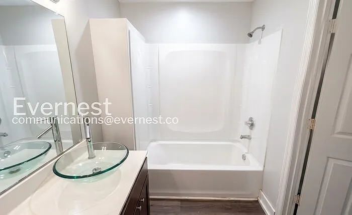 404 Dabney Dr — Photo 9