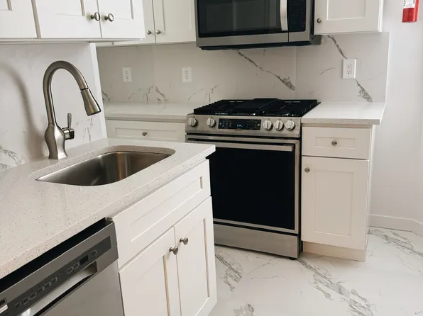 203 Harrison Ave APT 32, Jersey City, NJ 07304