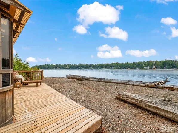 718 210th Avenue NW, Lakebay, WA 98349