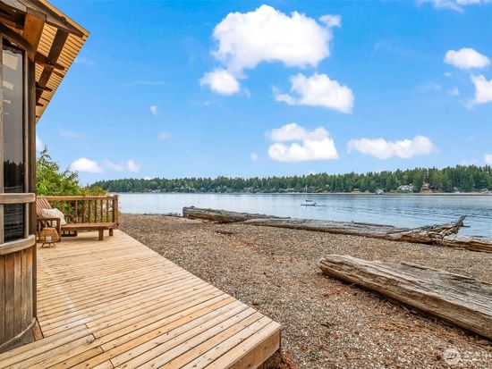 718 210th Avenue NW, Lakebay, WA 98349