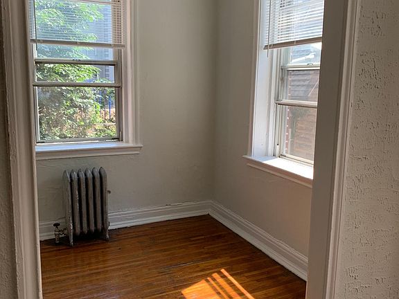 2nd image of 415 S 42nd St APT 6