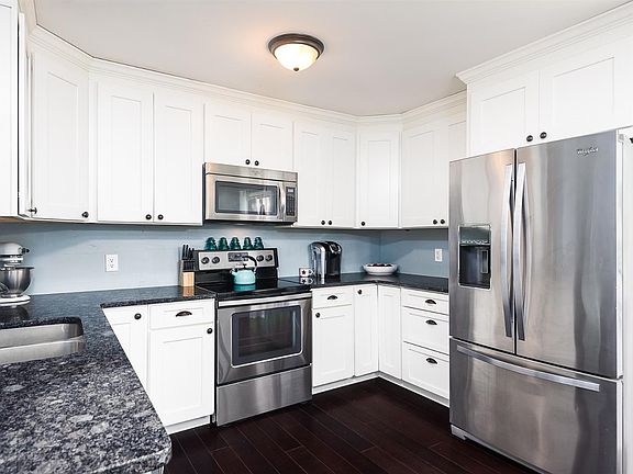 4th image of 508 Dobbin Dr