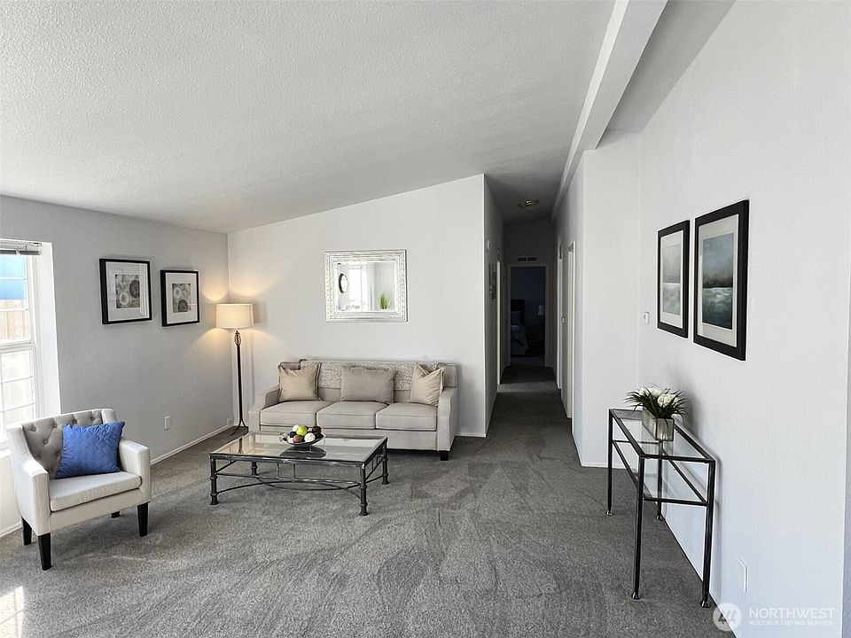 2nd image of 280 Parkwood Boulevard