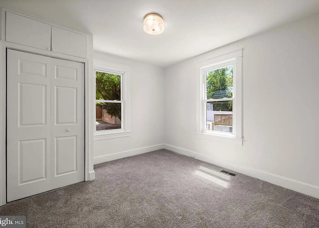 3 bed, 2.5 bath, 1562 sqft, $2,000 — Photo 1