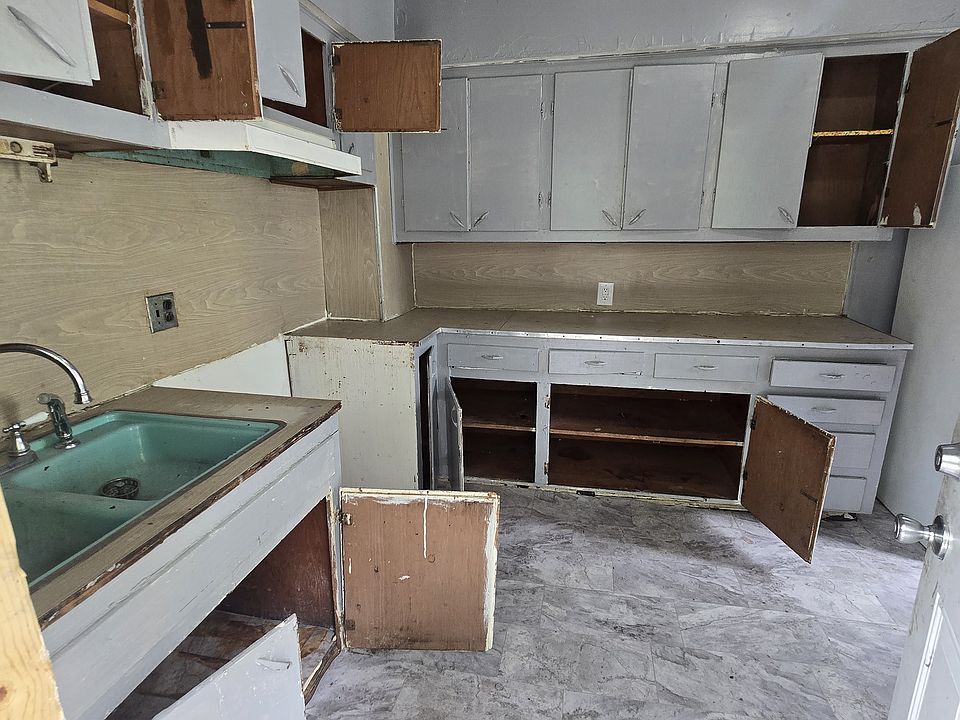 1st image of 327 W Kibby St #327