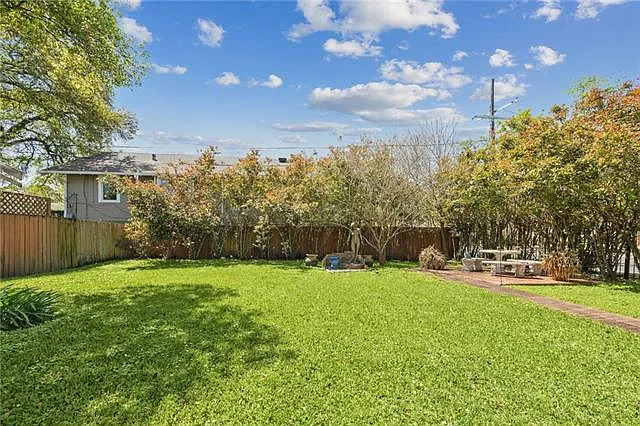 2525 Broadway St — Photo 15