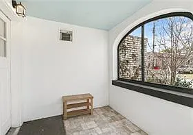 1 bed, 1.0 bath, 640 sqft, $1,999 — Photo 2