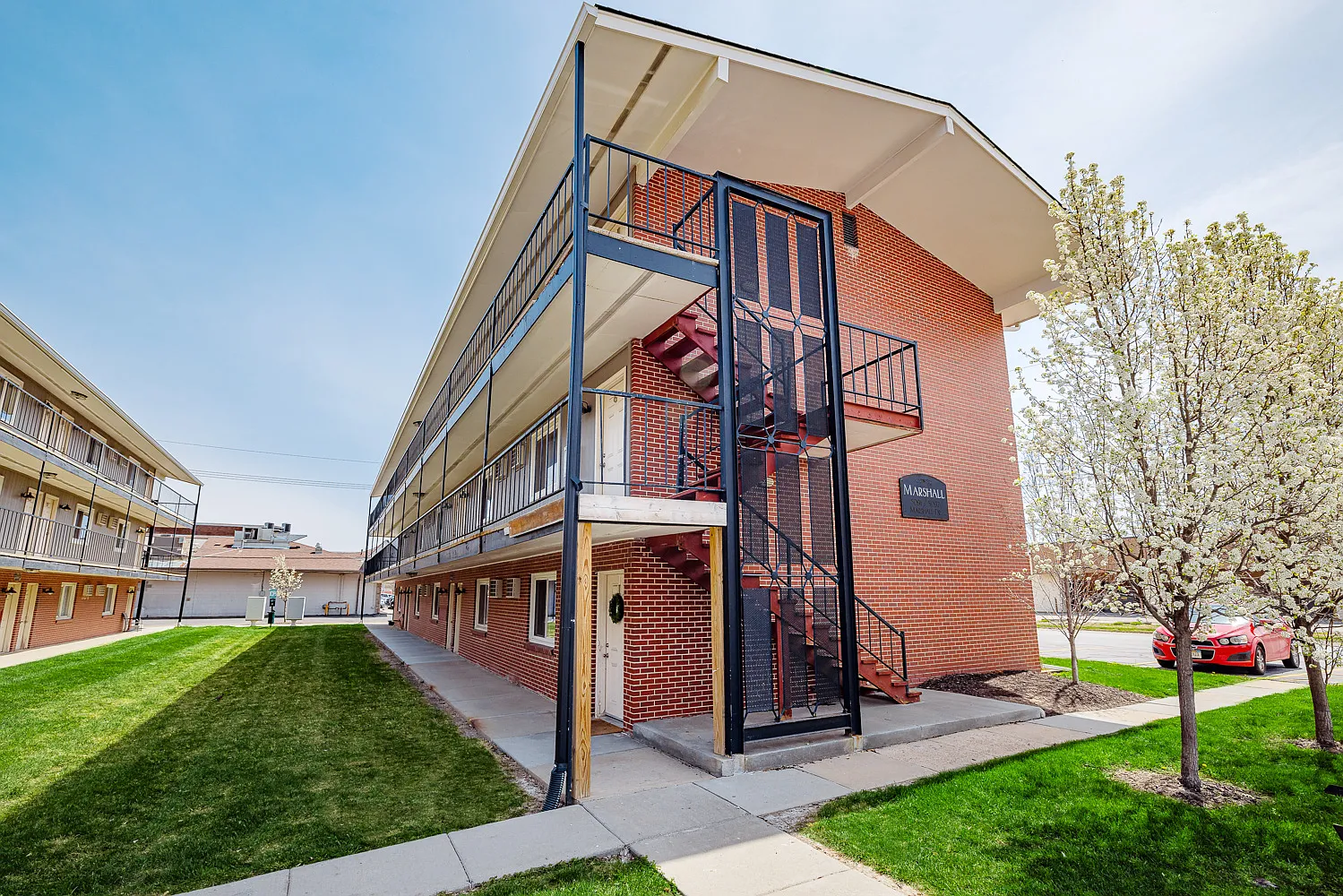 Marshall Apartments — Photo 2