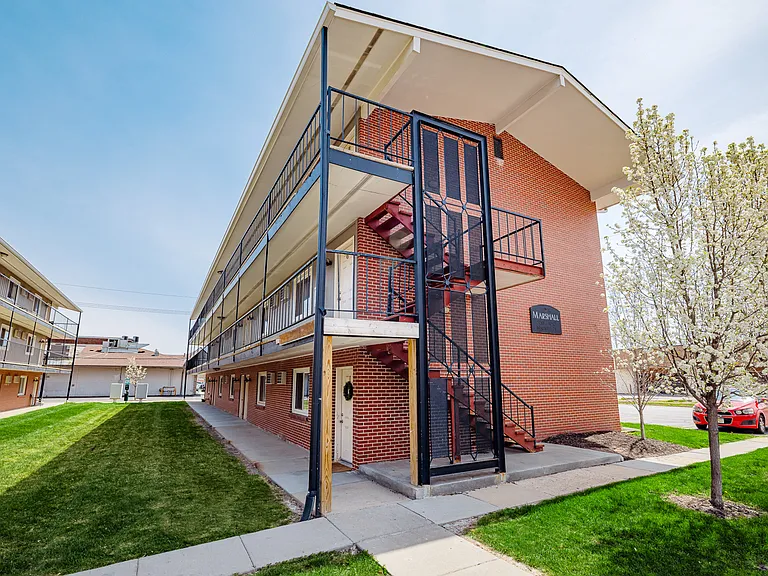 Marshall Apartments — Photo 2