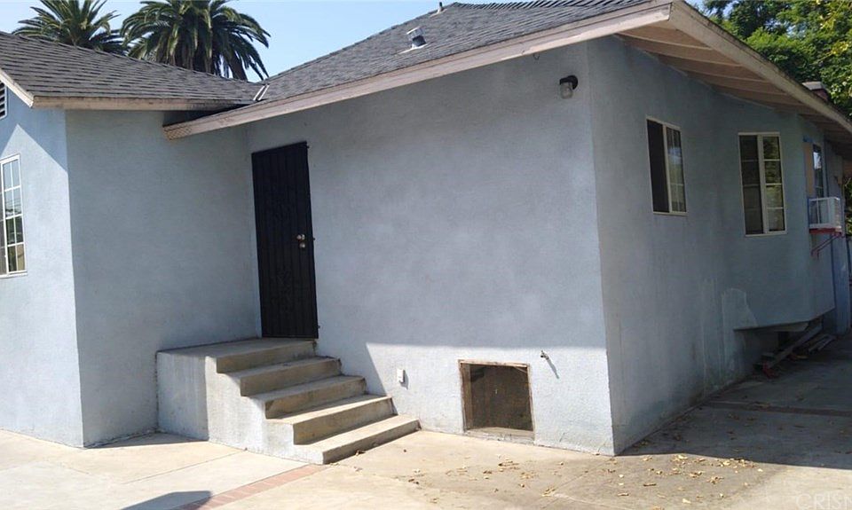 2nd image of 4020 Trinity St