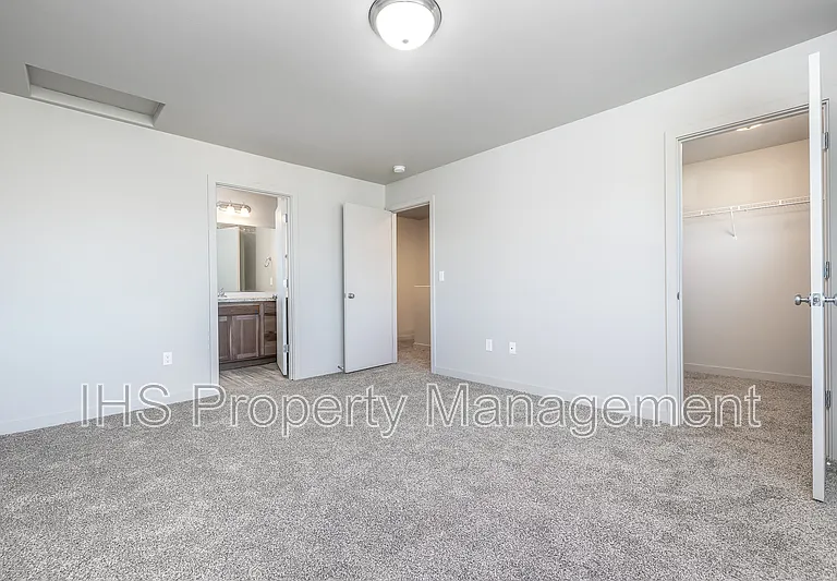 2511 Ronan St #A — Photo 15