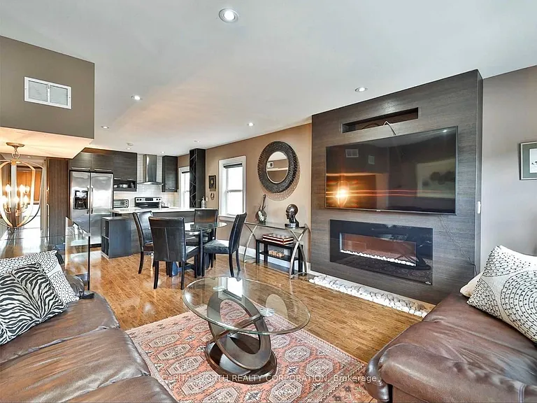 4 Belle Ayre Blvd #UPPER — Photo 3
