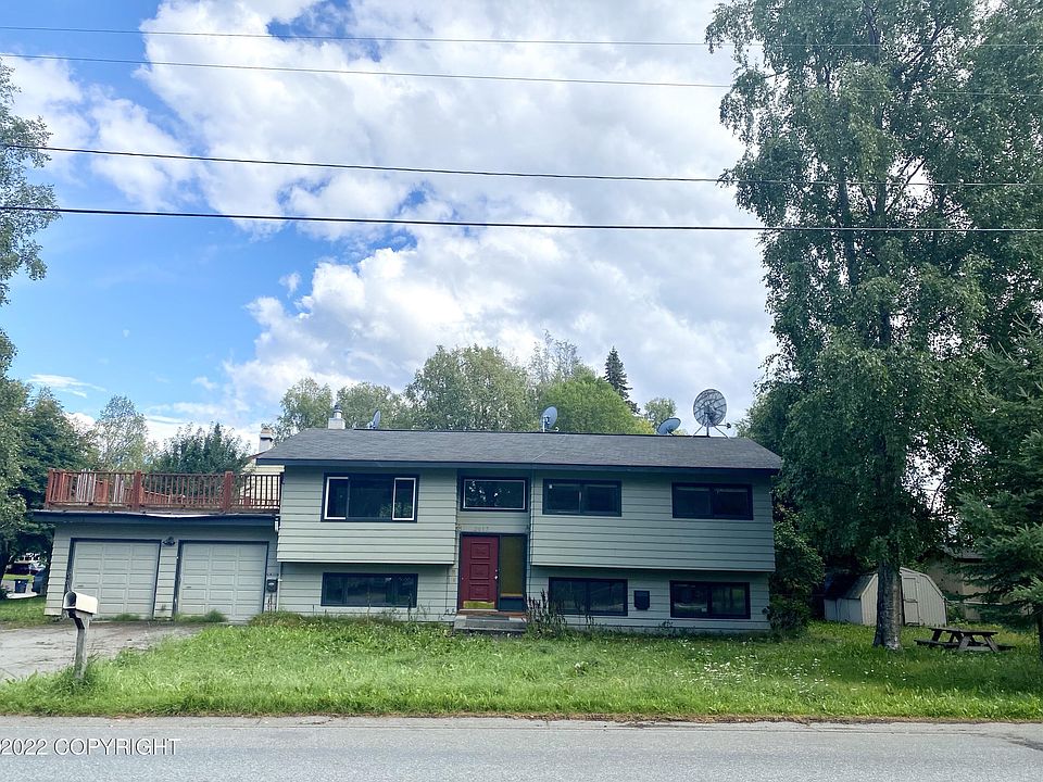 1st image of 2613 McKenzie Dr
