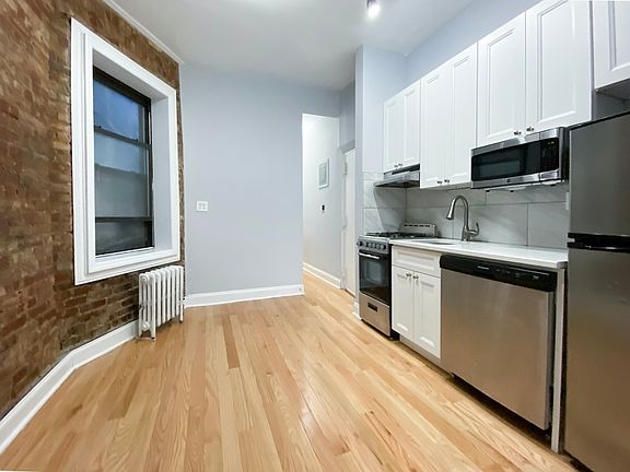 3rd image of 13 Saint Marks Pl #4XL