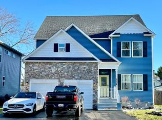 620 Charles Ave, Deale, MD 20751