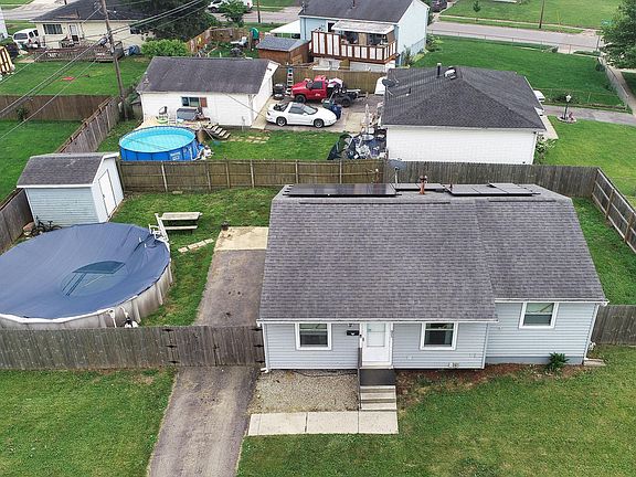 2nd image of 825 Higbee Dr N