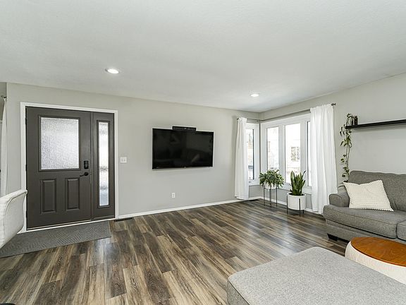 3rd image of 2046 26th Ave NW