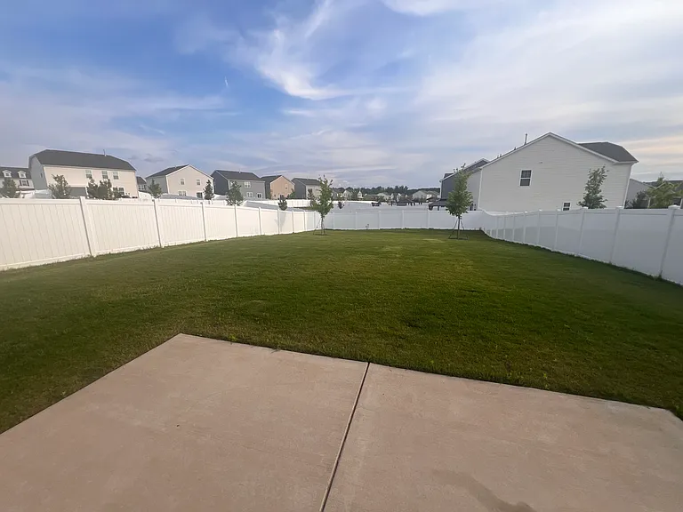 8185 Kennesaw Dr — Photo 35
