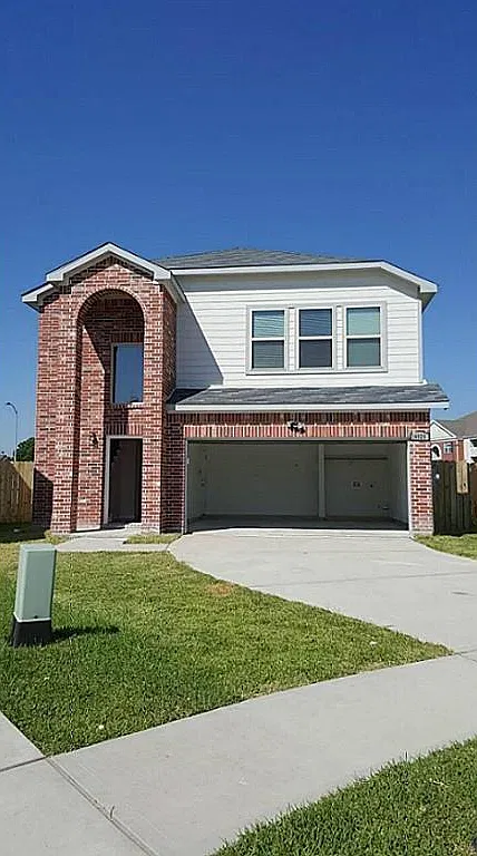 3 bed, 2.5 bath, 1918 sqft, $2,150 — Photo 2