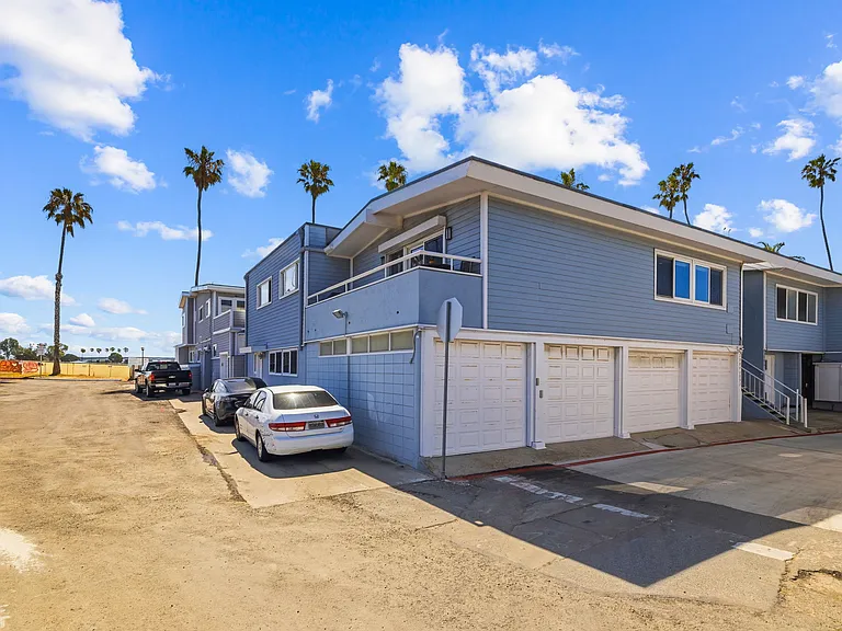 2994 Bayside Walk — Photo 2