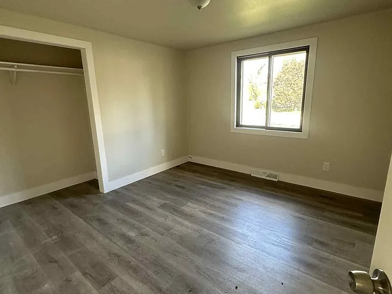 2312 Washington St — Photo 6