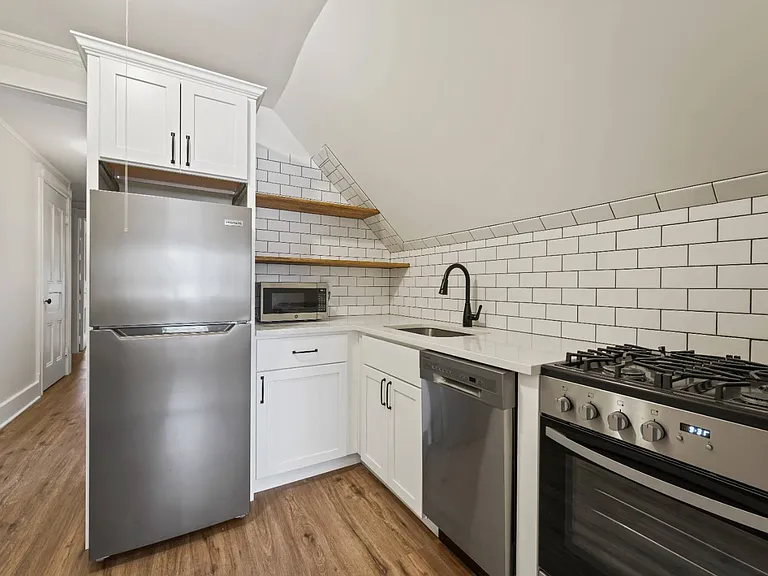 101 Union Ave #6 — Photo 8