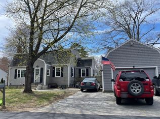 2 Lakeshore Dr, Seabrook, NH 03874