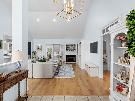 5th image of 4955 Fulton Pl.