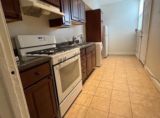 1529 Greenleaf St #2W, Evanston, IL 60202