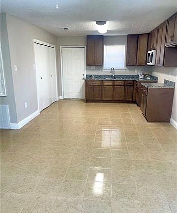 4th image of 2207 Argyll Dr