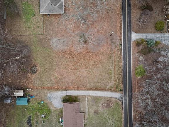 2nd image of 2204 Carlford Rd