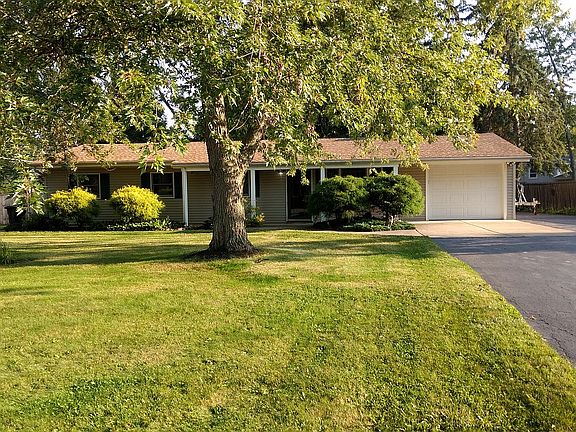 3rd image of 340 Brentwood Dr