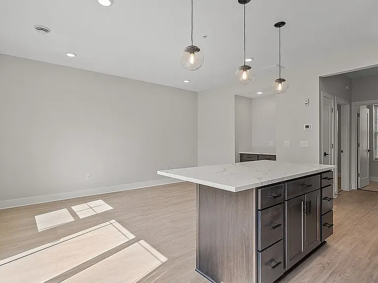 2413 1st Ave S #103 — Photo 14
