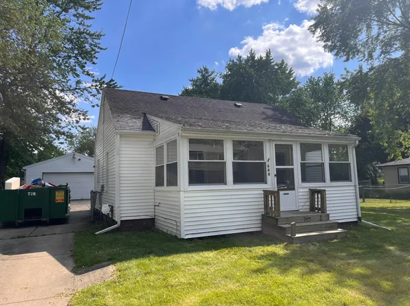 540 Community St, Lansing, MI 48906