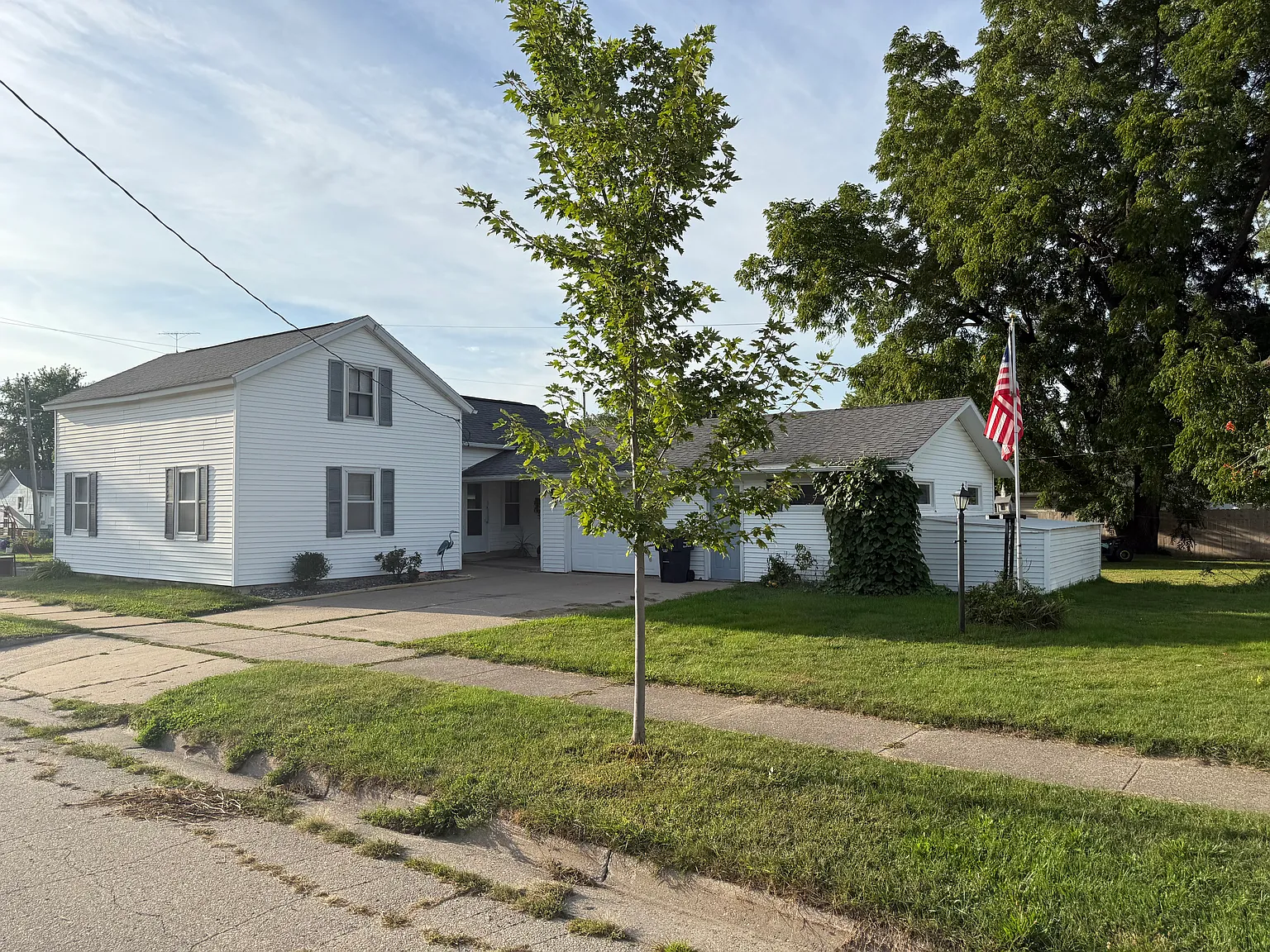 3 bed, 1900 sqft, $1,500 — Photo 2