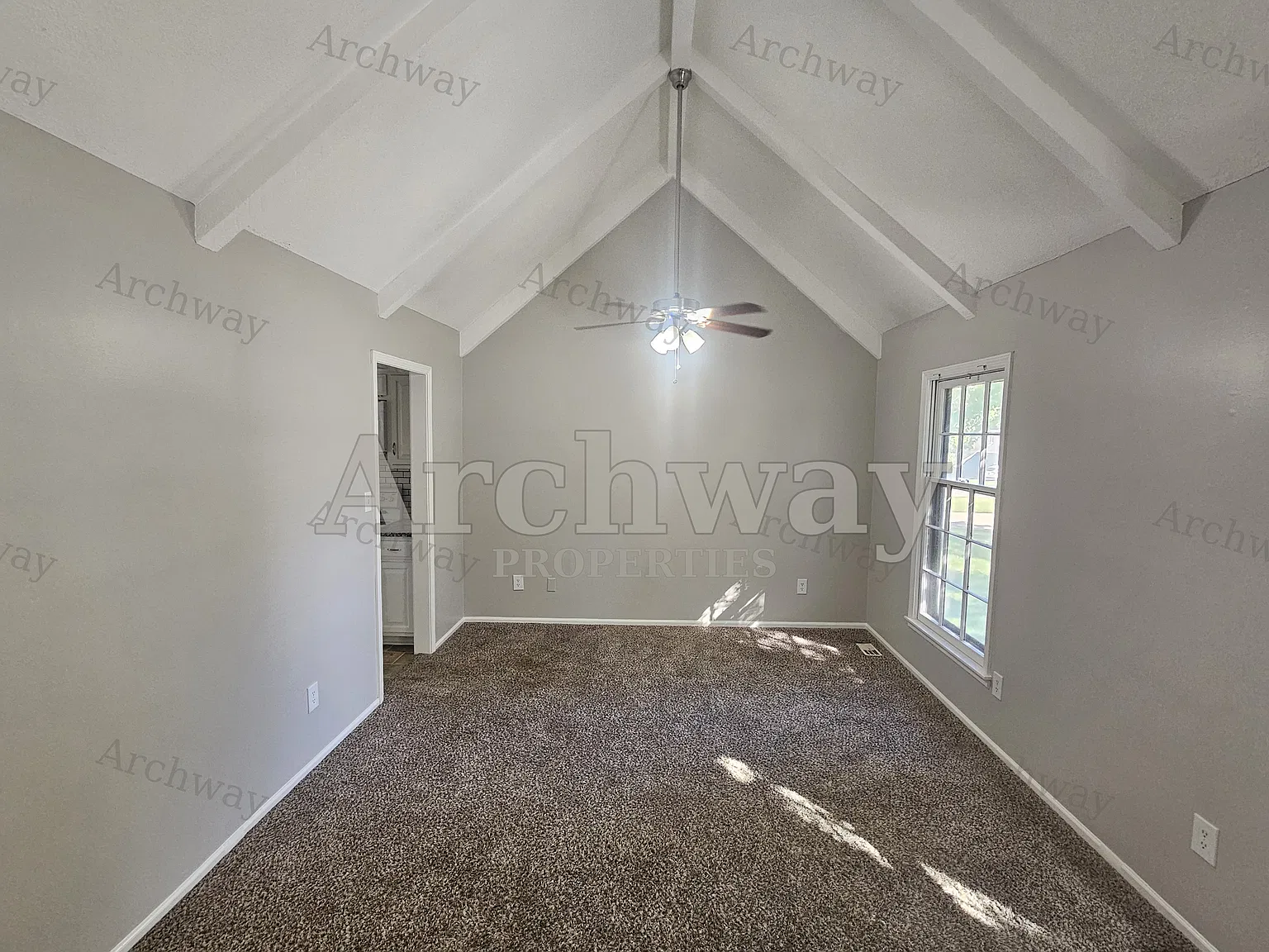 4 bed, 1748 sqft, $2,495 — Photo 4