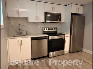 10845 80th Ave NW #3B, Edmonton, AB T6E 1V9