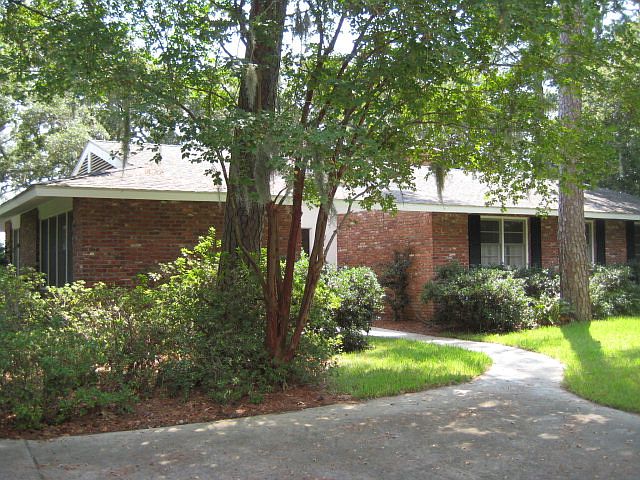 1st image of 518 Wesley Oak Cir