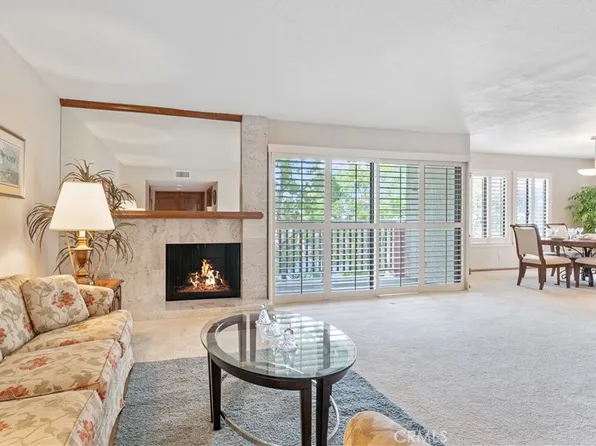 6294 Riviera Cir, Long Beach, CA 90815