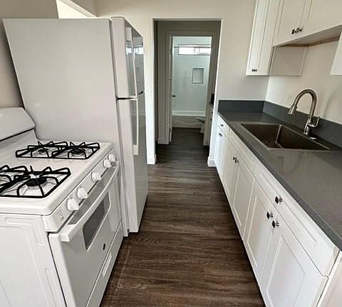2nd image of 2580 C St APT 3