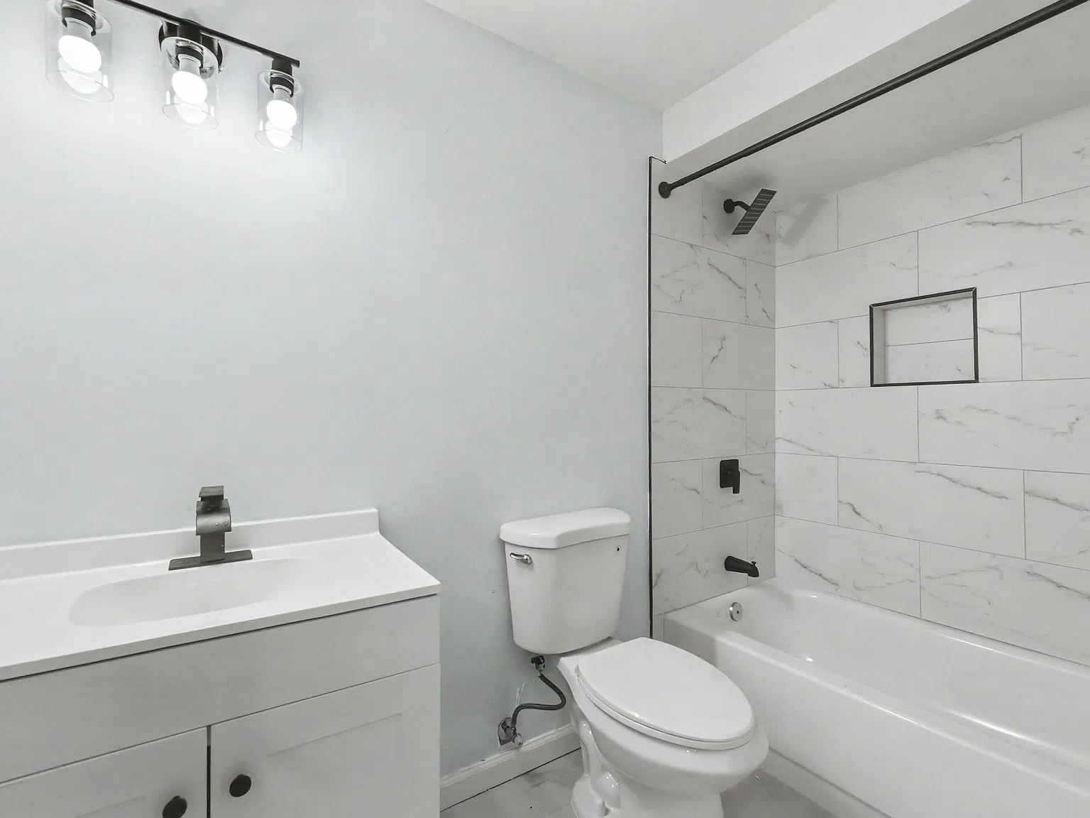 3 bed, 3.5 bath, 1584 sqft, $3,500 — Photo 4