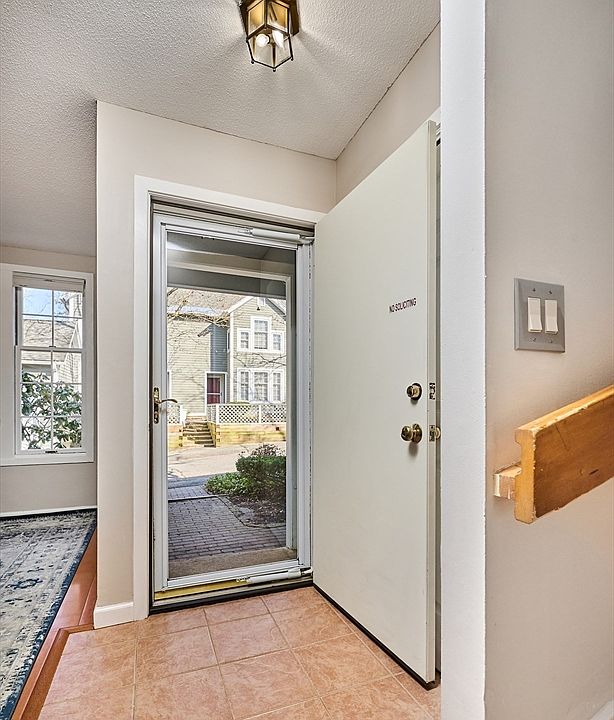 80 Amity Pl #80, Amherst, MA 01002 | Zillow