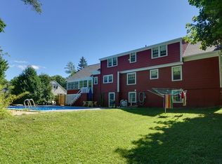 16 Harrington Dr, Holden, MA 01520