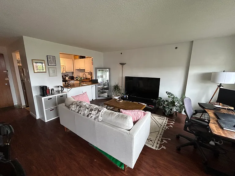 872 Massachusetts Ave #705 — Photo 2