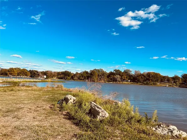 871 Lcr 377, Mexia, TX 76667